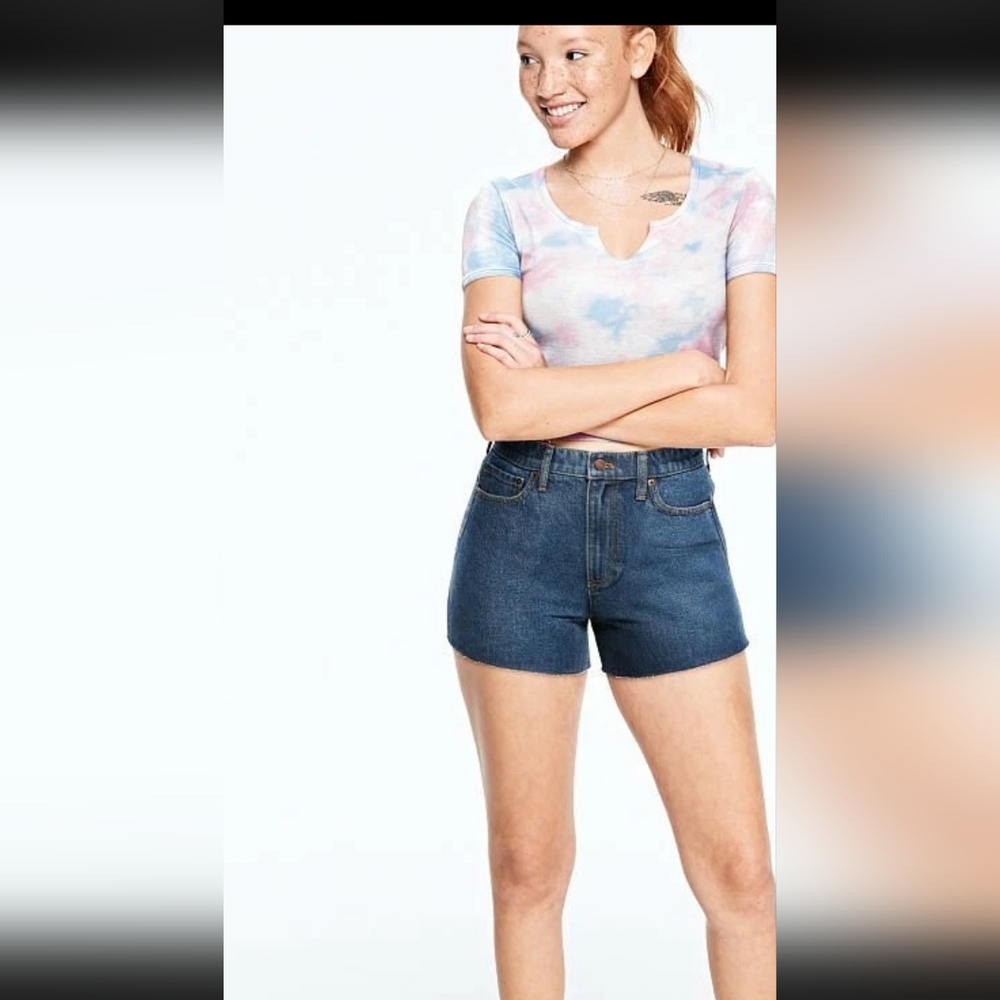 PINK V.S short